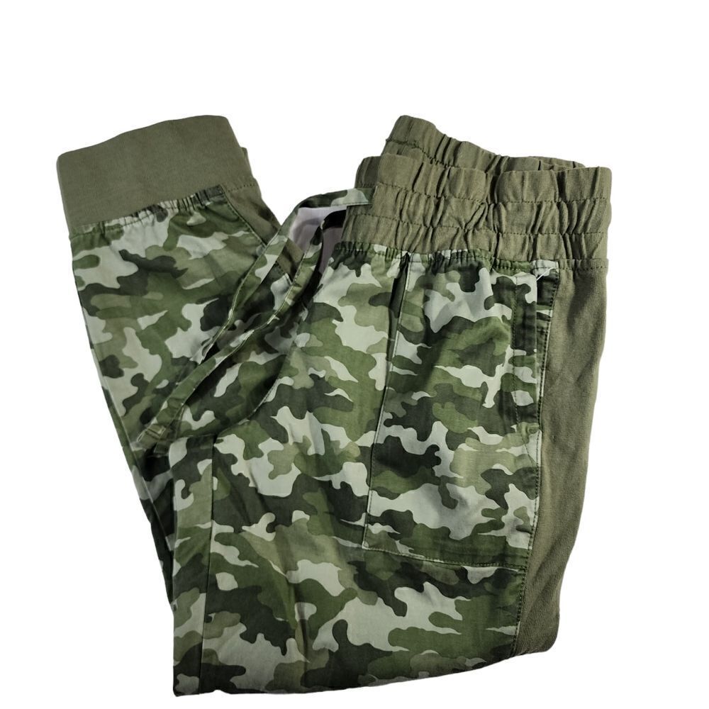 Time and Tru Women’s Relaxed Utility Camouflage Jogger Pants